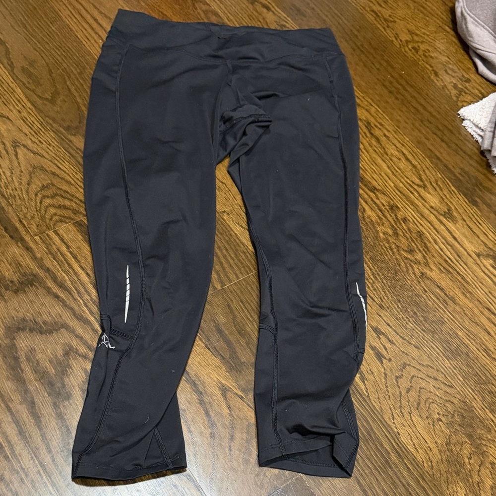 Arc'teryx Black  Calf Length Leggings w reflective stripes